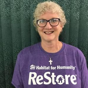 Meet your Posher, Carrie